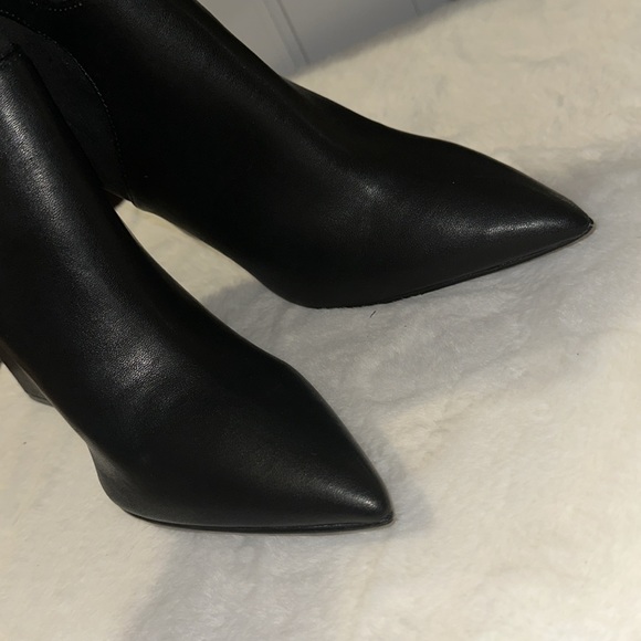 GUESS Women's Acora Ankle Boot Black wedge heel boot women 8 - Picture 4 of 7